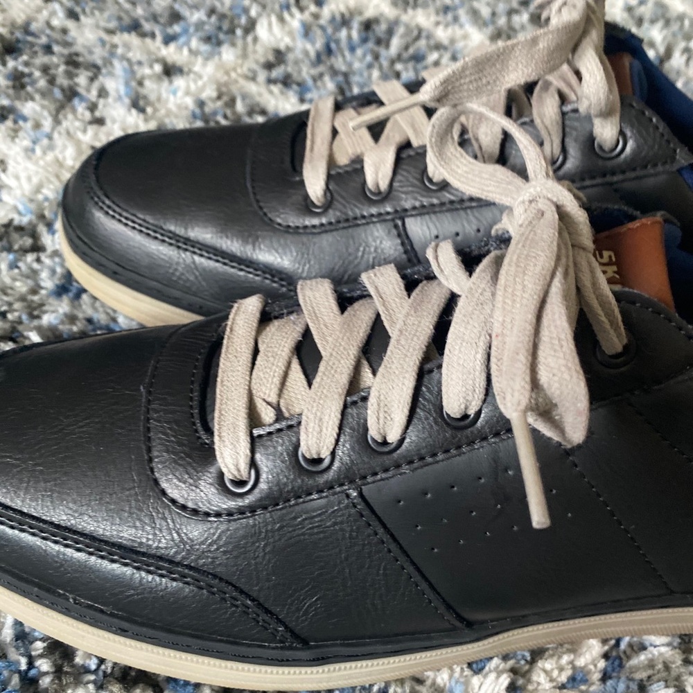 Skechers Classic Fit Heston Avano Lace up shoe